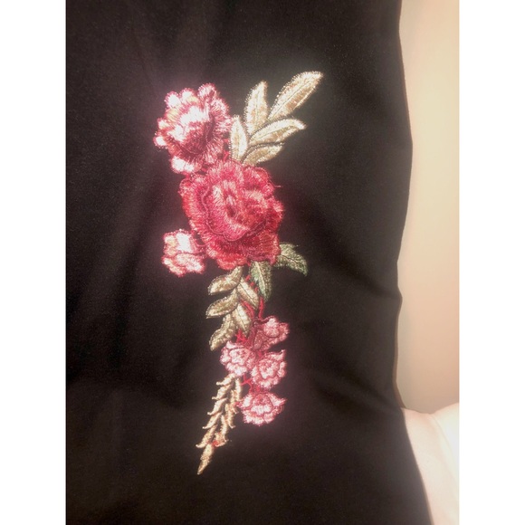 Off Shoulder Ruffle Bodycon - Picture 3 of 3